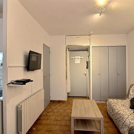 Studio Pour 2 Personnes Climatise A Valras Plage V113 Apartment
